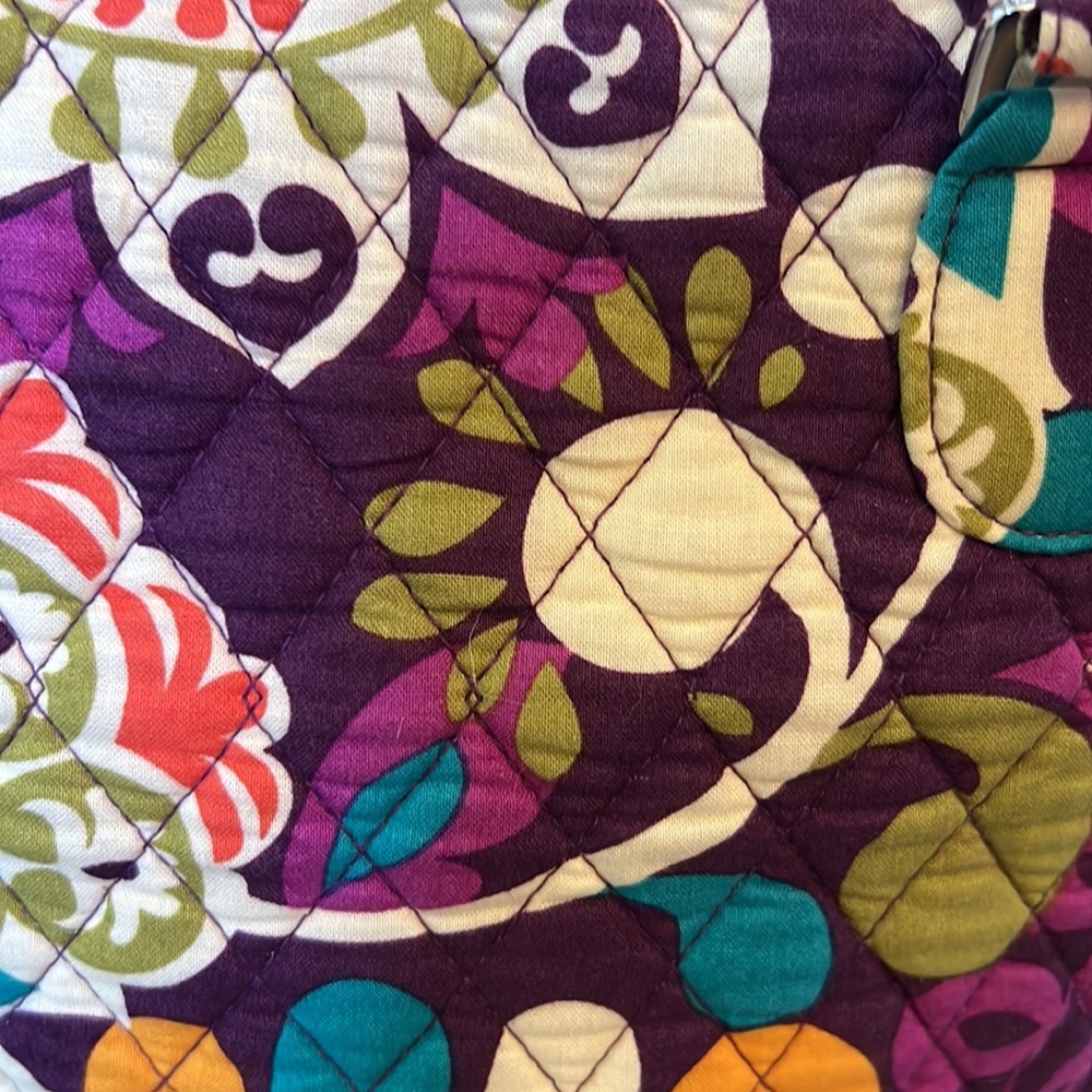 Vera Bradley Vintage Grand Weekender Carry Bag - Picture 5 of 7